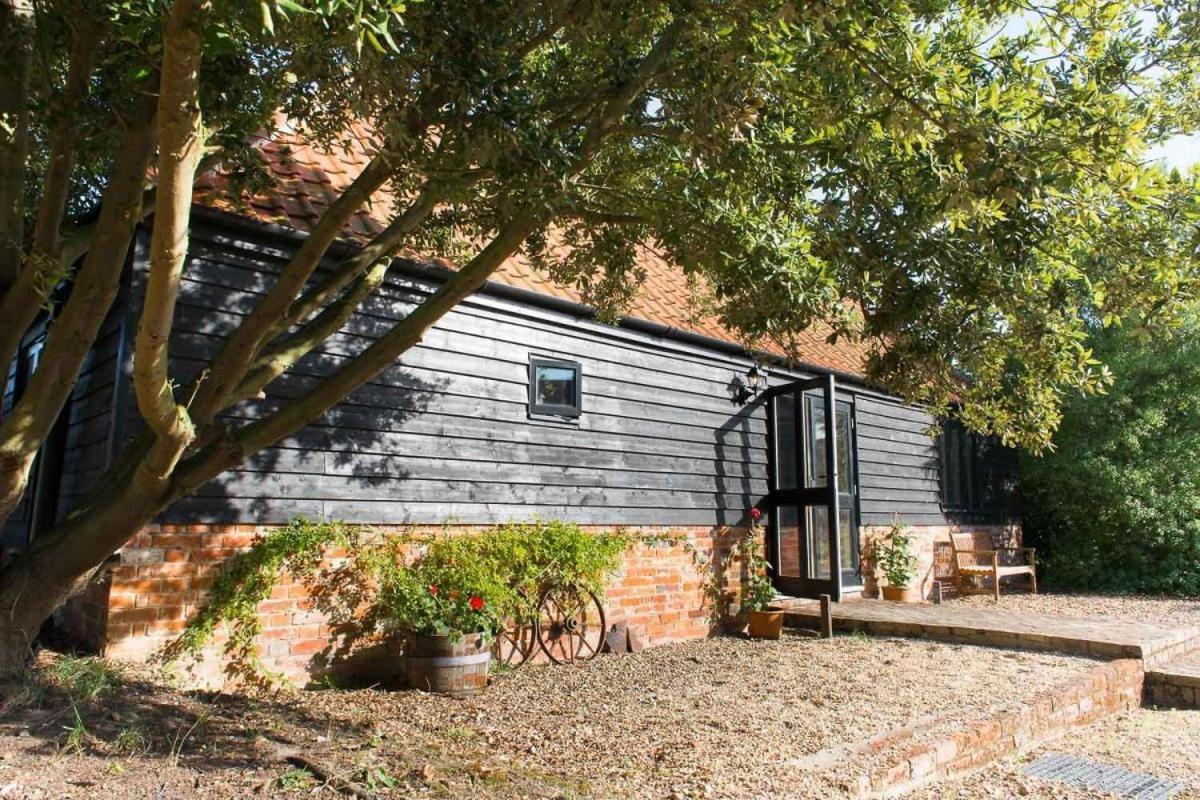 Bromans Barn A Beautiful Cottage By The Sea And Cudmore Nature Reserve West Mersea Buitenkant foto