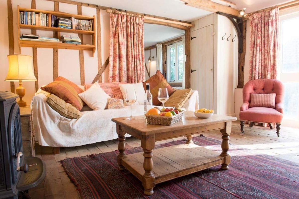 Bromans Barn A Beautiful Cottage By The Sea And Cudmore Nature Reserve West Mersea Buitenkant foto